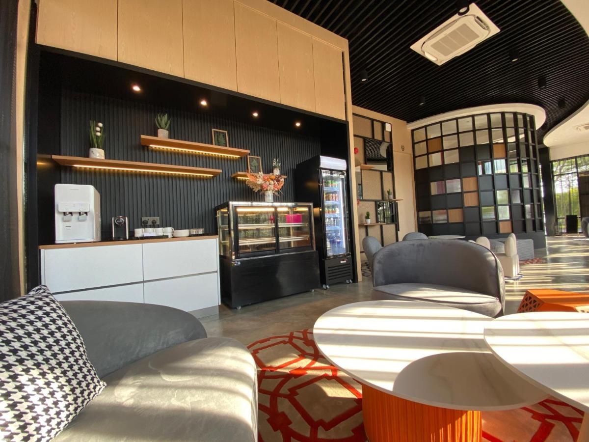 Otel Hotel Suite Sibu Eksteriør bilde
