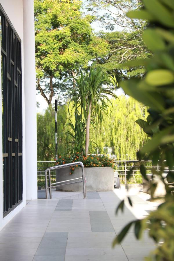 Otel Hotel Suite Sibu Eksteriør bilde